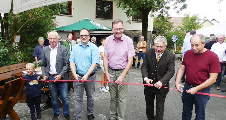 Read more about the article “Zwischenraum” in Ettingshausen eröffnet